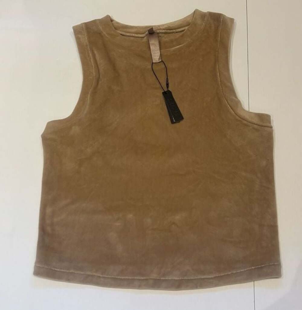 SKIMS Velour Crew Neck Tank Top in Honey- Large
